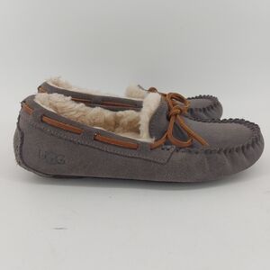 Ugg Dakota Pewter Gray Suede indoor outdoor slippers Size 5